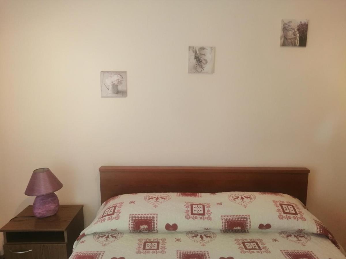 Apartment Vera, 80 M From The Sea Novigrad Istria Buitenkant foto
